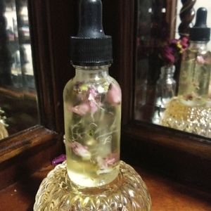 STRAWBERRIES & CHAMPAGNE FRAGRANCED BODY OIL/ BATH